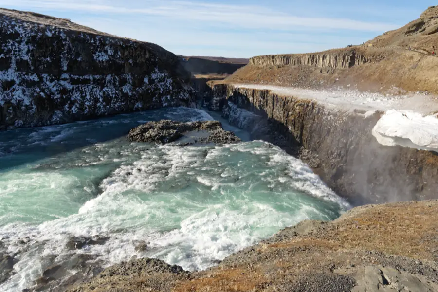 La cascada de Gullfoss parcialmente helada